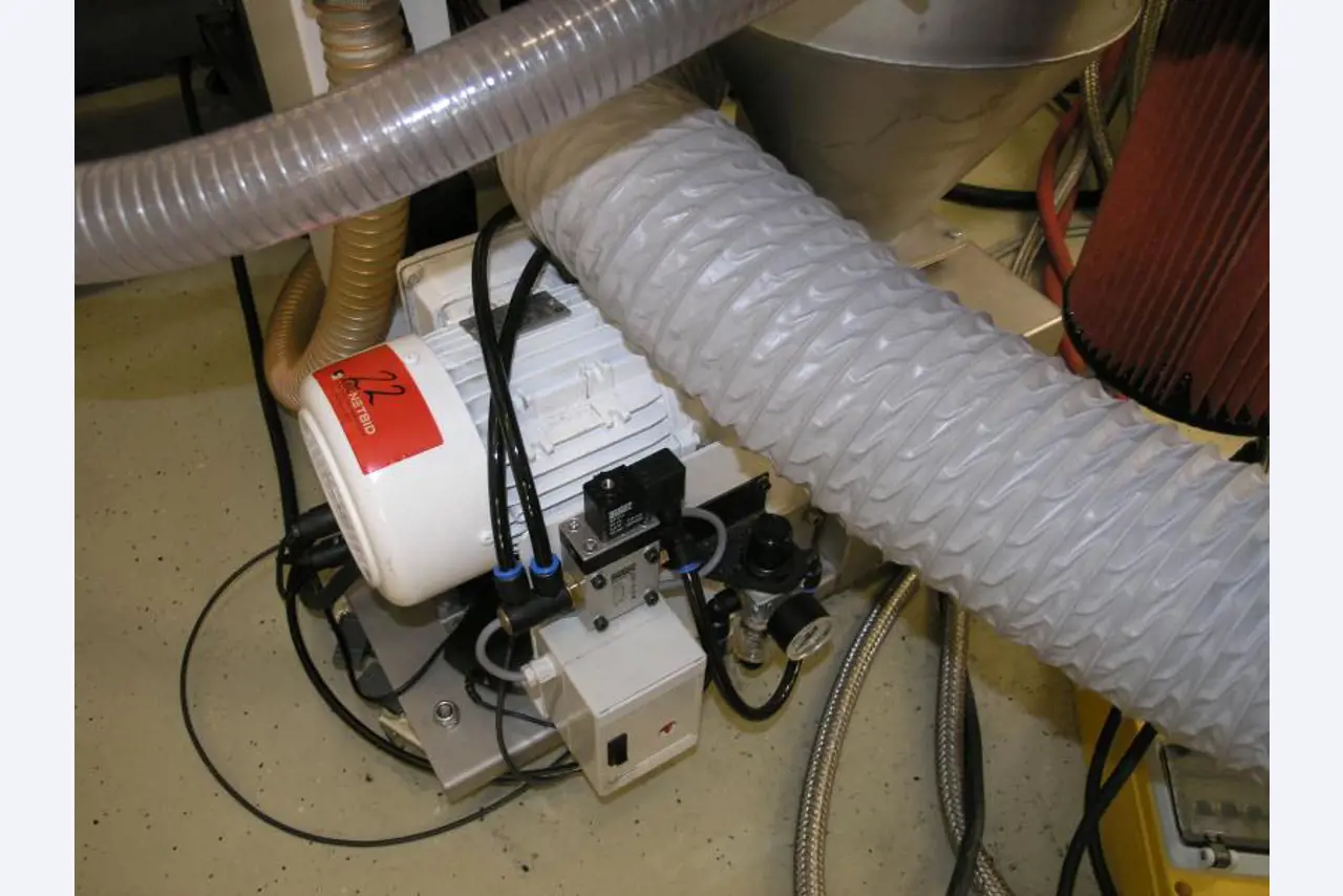 Vermögensverwaltungsgesellschaft <br>DVD Dassow GmbH -1