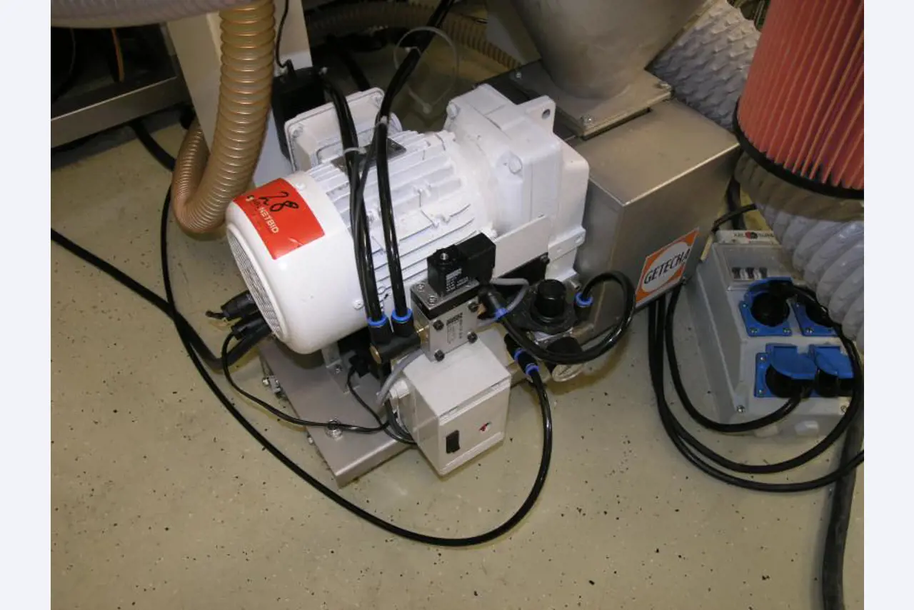 Družba za upravljanje premoženja <br>DVD Dassow GmbH-1