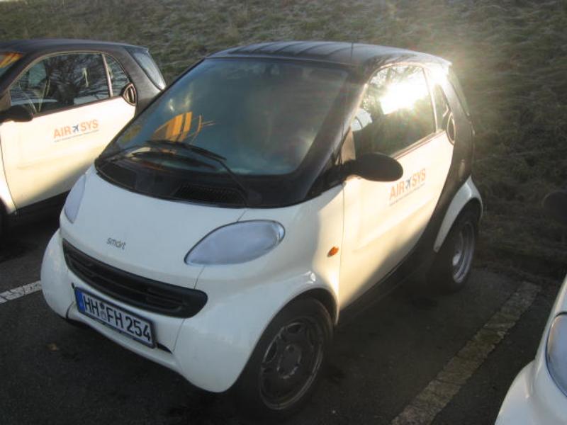 gepflegte, überzählige Gastronomietechnik und -einrichtung-1