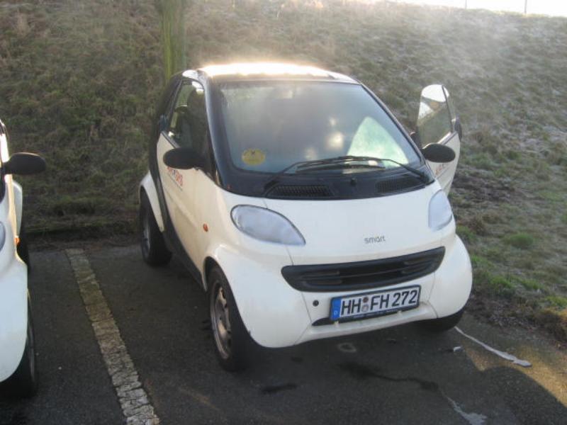 gepflegte, überzählige Gastronomietechnik und -einrichtung-1