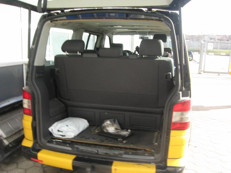 1 towbarless aircraft towing vehicle and <br>1 VW Transporter with engine breakdown-17