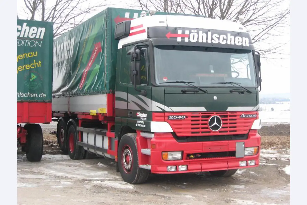 Agencia de transportes Ewald Höhlschen-6