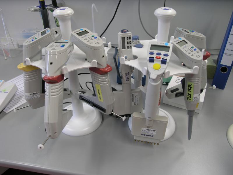 labortechnische Gerätschaften -1