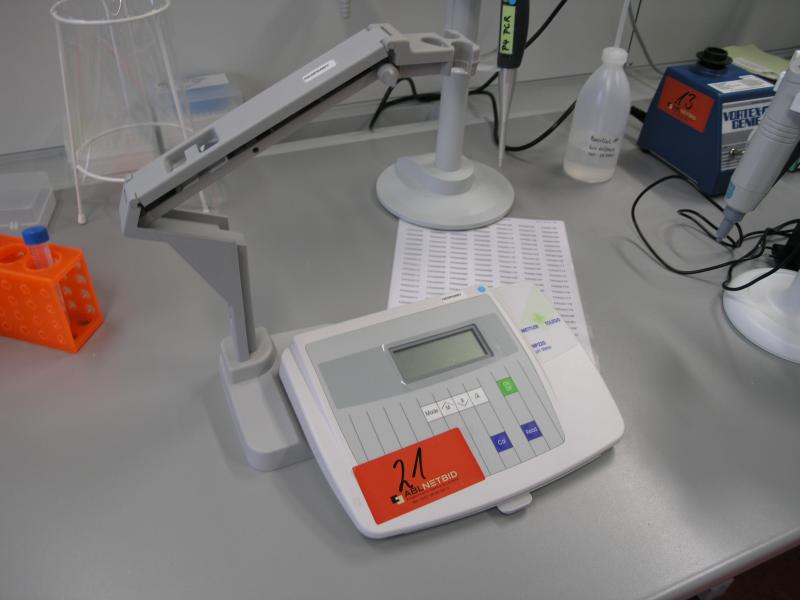labortechnische Gerätschaften -13
