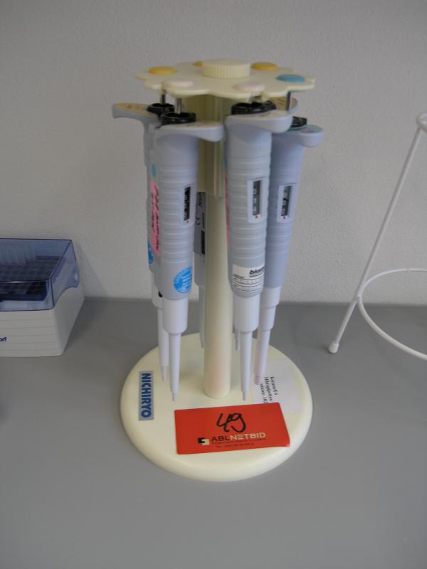 labortechnische Gerätschaften -24