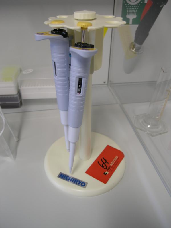 labortechnische Gerätschaften -35