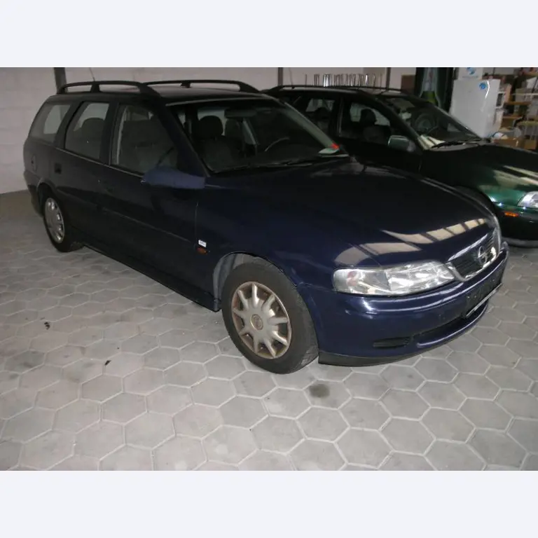 Große Sammelauktion<br>
Spitze Bau GmbH und diverse Zusatzaufträge-1