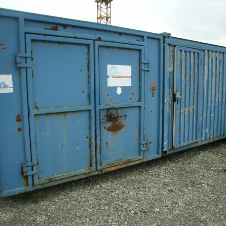Haken-Abrollcontainer Weißhaar