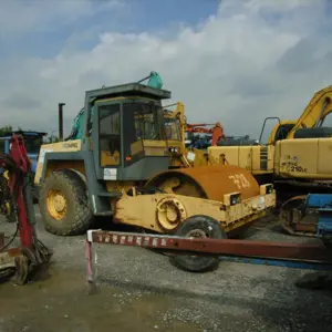 Walzenzug Bomag BW 213 D-2