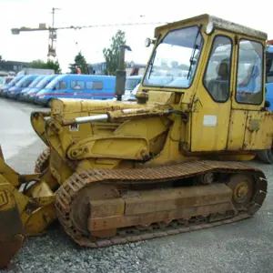 Laderaupe IHC 125 Loader B