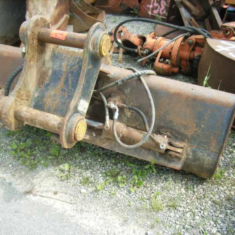 Grabenräumschaufel Aalener Baumaschinen IC 240-5