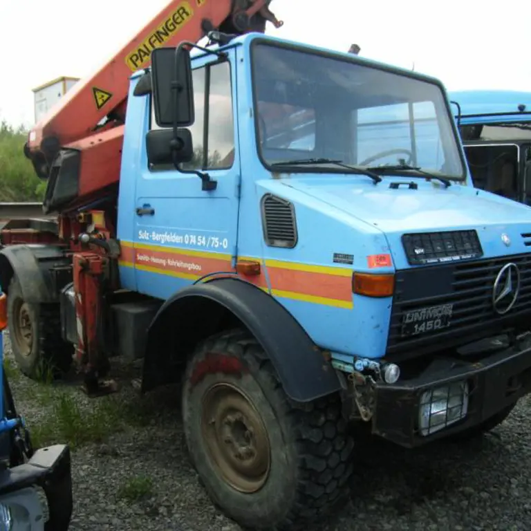 LKW Mercedes-Benz Unimog 427/11