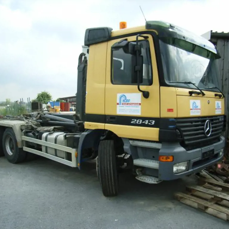 LKW m. Hakenabrollvorrichtung DaimlerChrysler Actros 2834 6x4