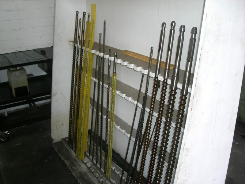 Mannigfaltige Pakete an Werkzeugen/ Werkzeughalter-8