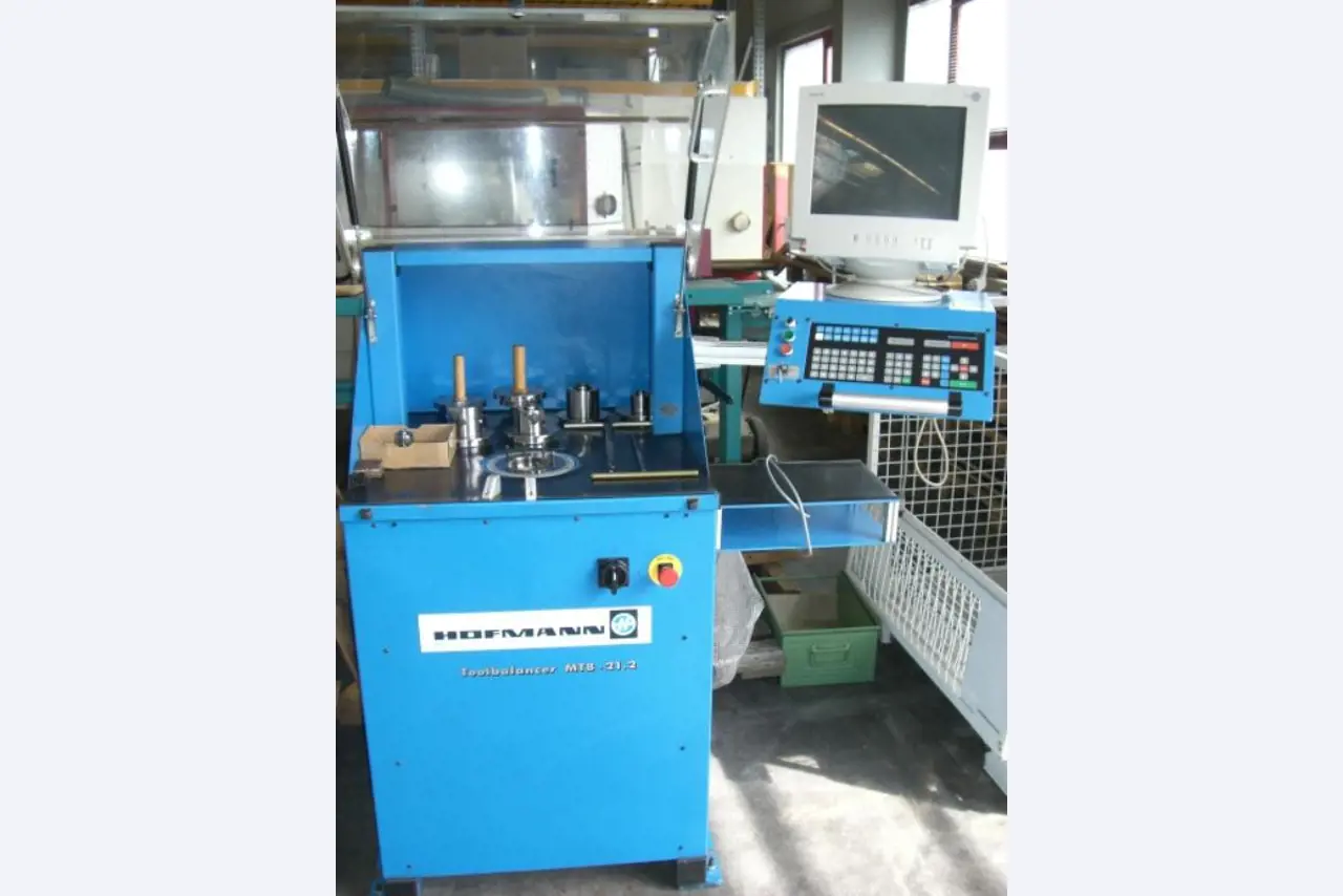 well-maintained CNC - grinding machines-1