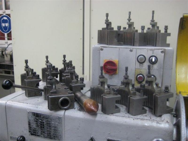 Cylindrical grinding machines + bar feeders and various drilling and turning holders
-6