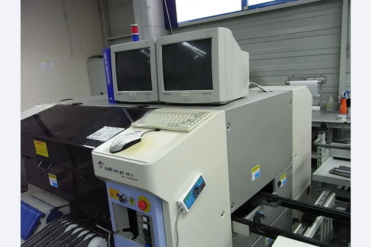 SMD - Bestückungsautomat CP-40CVff Samsung-1