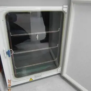 Incubadora Heraeus Heracell 150 I CO2 Incubator