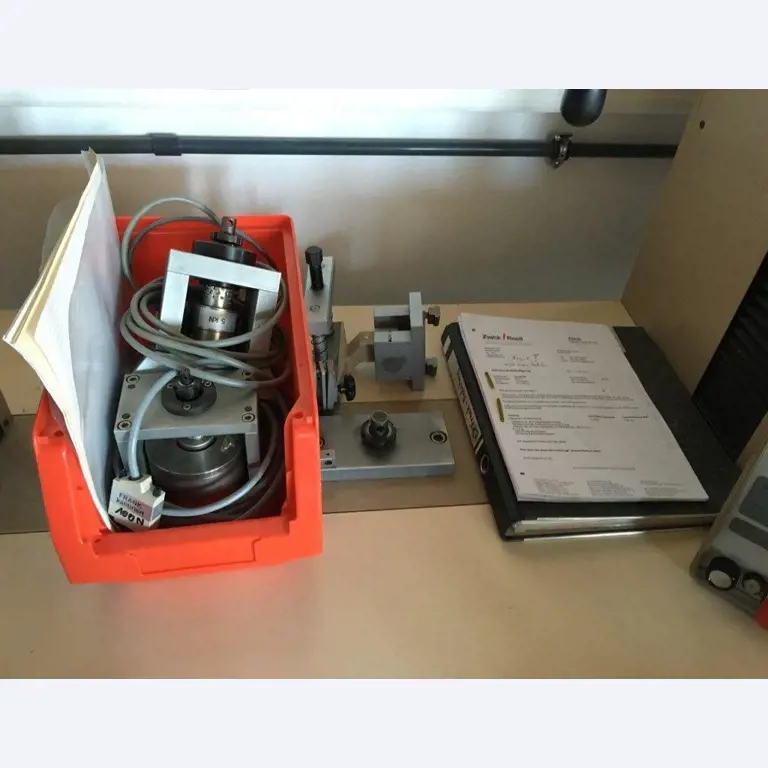 gepflegte Laborausstattung-2