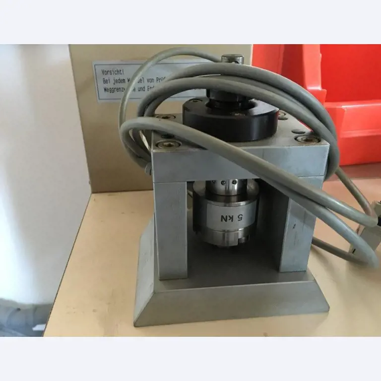 gepflegte Laborausstattung-4