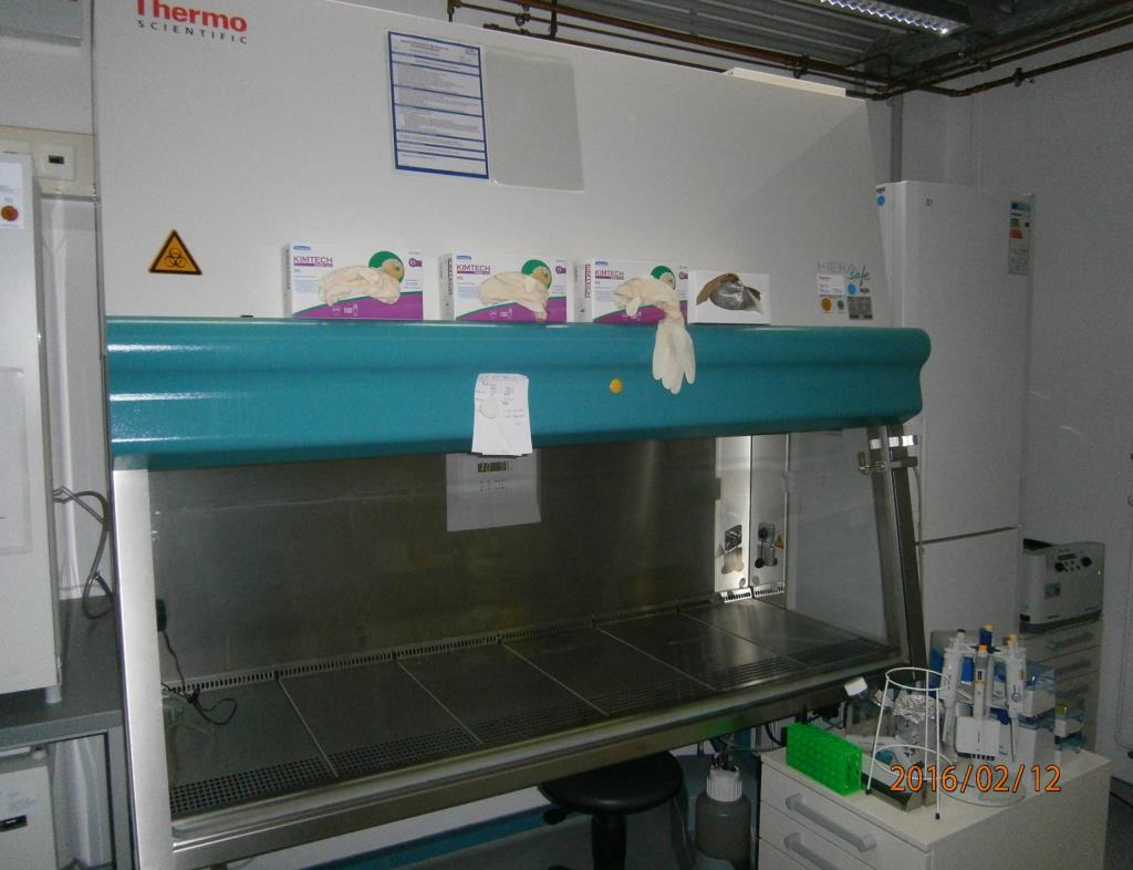 dobro vzdrževana laboratorijska oprema.-2