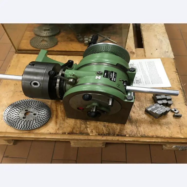 gepflegte Laborausstattung-1