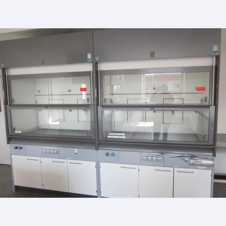 dobro vzdrževana laboratorijska oprema.-1