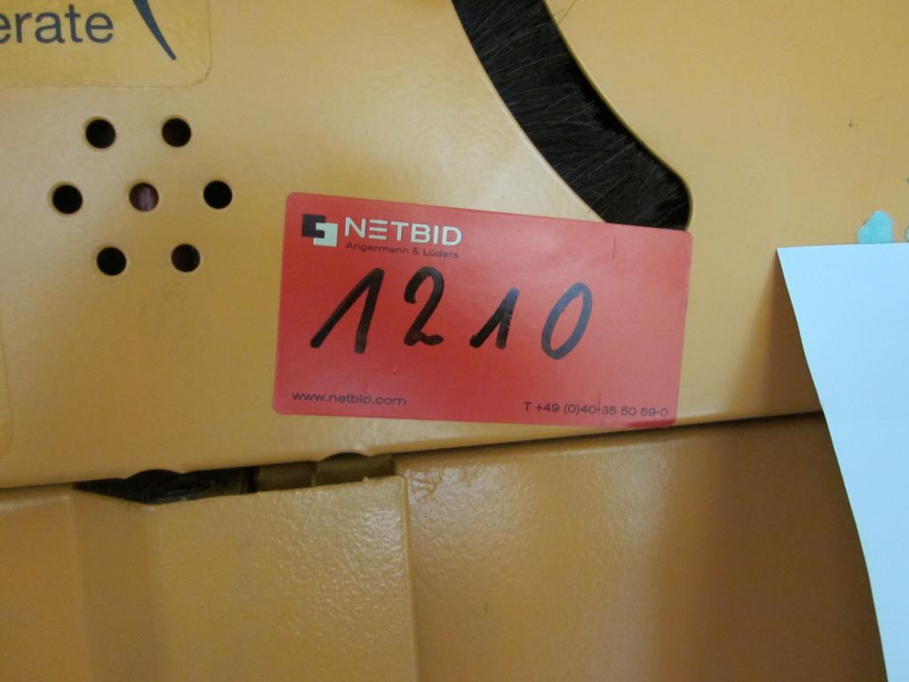 gepflegte Laborausstattung-3