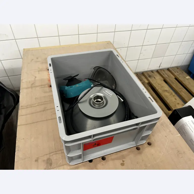 hochwertige Laborgeräte eines namhaften Unternehmens-2