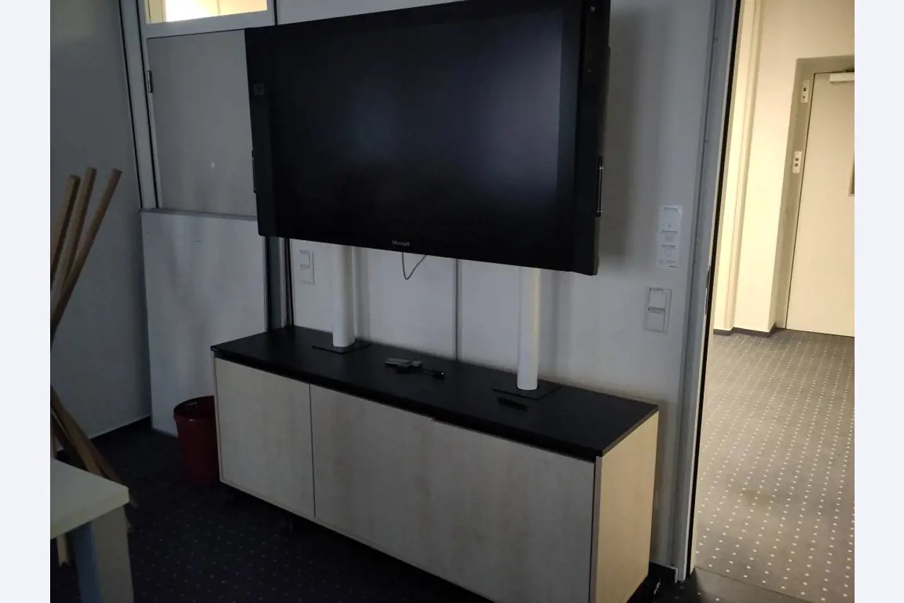 Gebrauchtes Büromobiliar-1