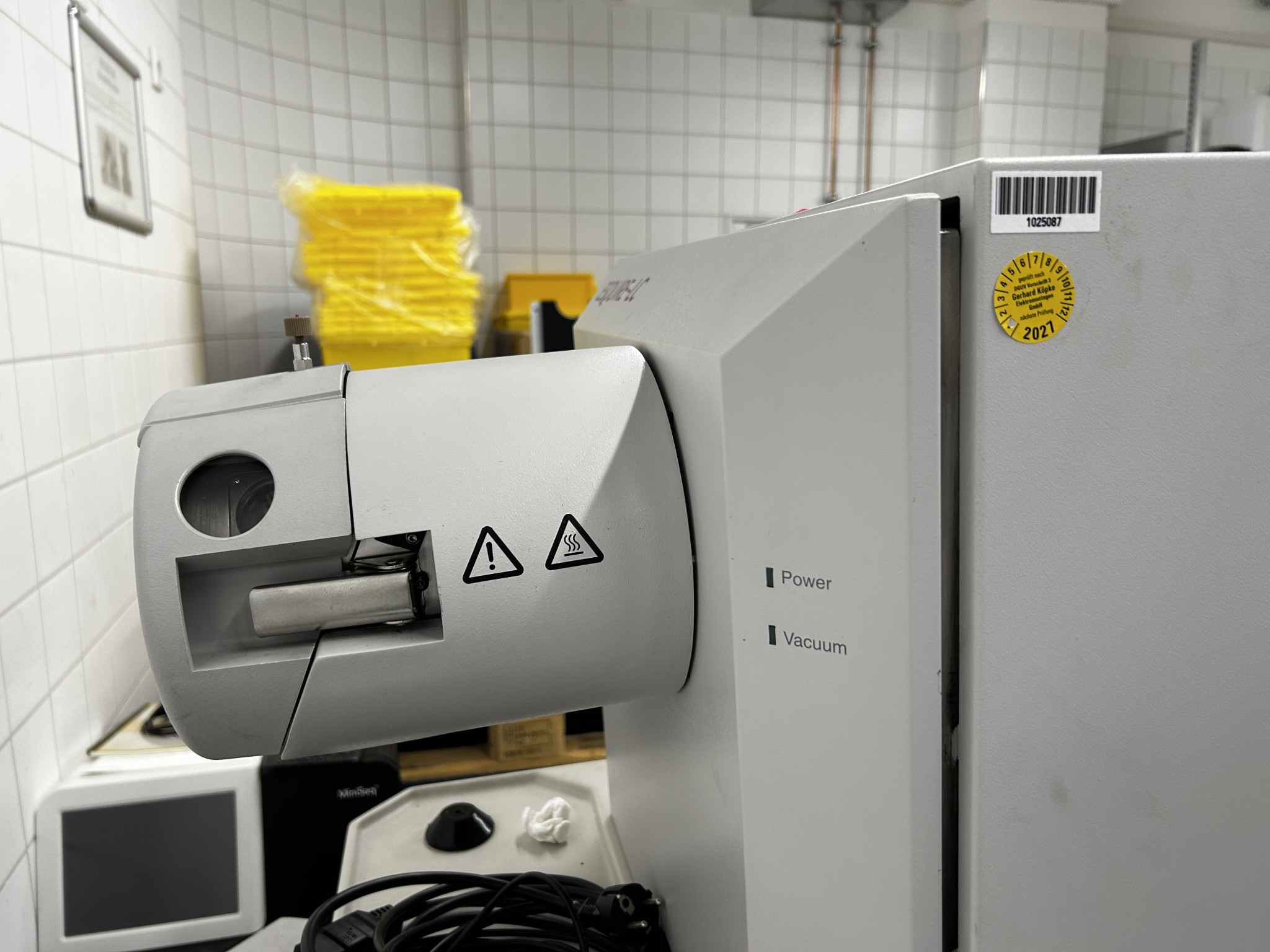 du matériel de laboratoire haut de gamme provenant d'une entreprise de renom-5