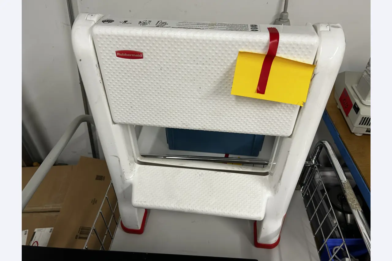 High-quality laboratory equipment from a well-known company-1