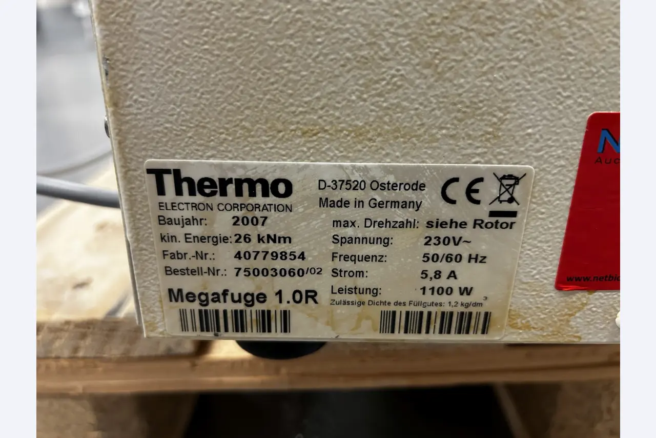 hochwertige Laborgeräte eines namhaften Unternehmens-2