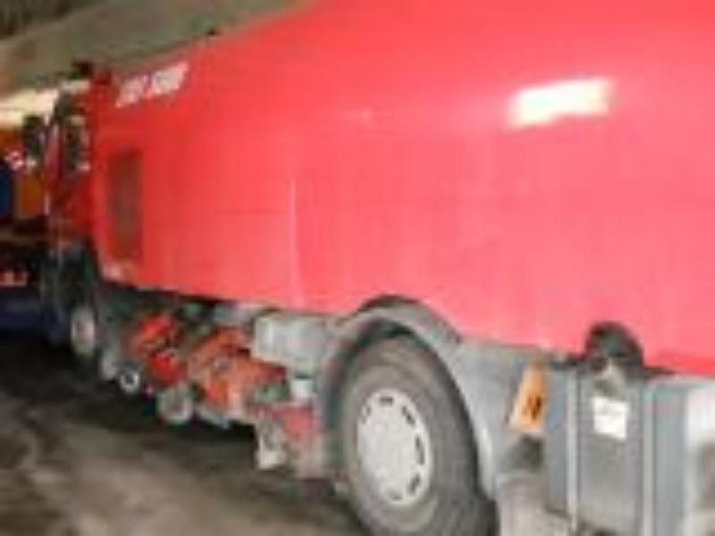 Well-maintained loader wagons-7