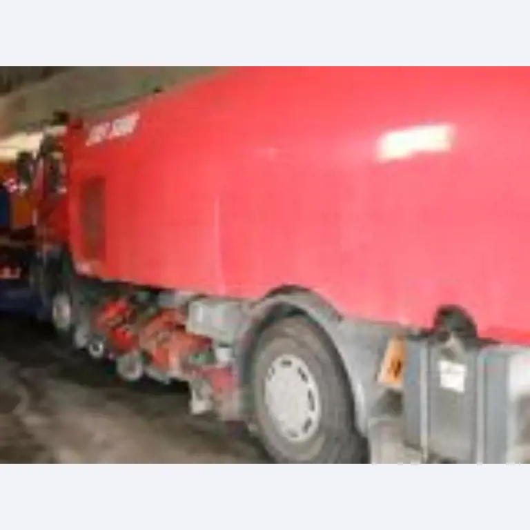 Vagões de carga em bom estado de conservação-7