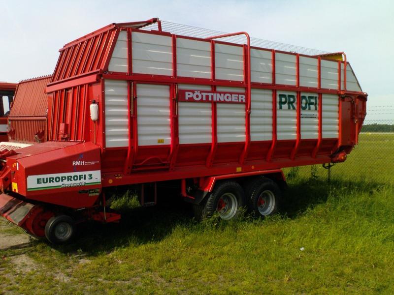 Well-maintained loader wagons-9