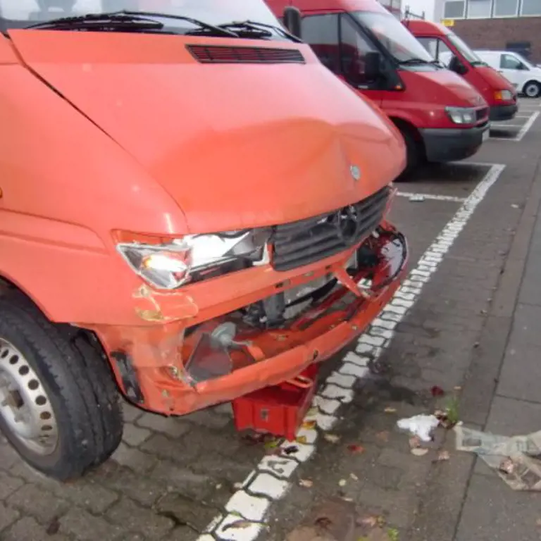 DB Sprinter panelni kombi - nesreča Daimler Benz Sprinter