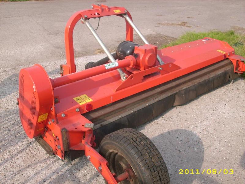 Well-maintained loader wagons-5