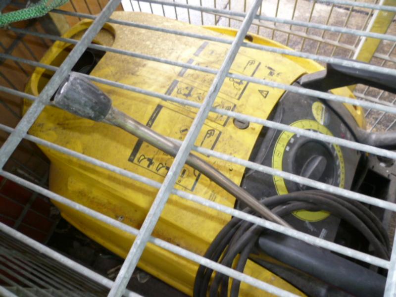 Well-maintained loader wagons-5