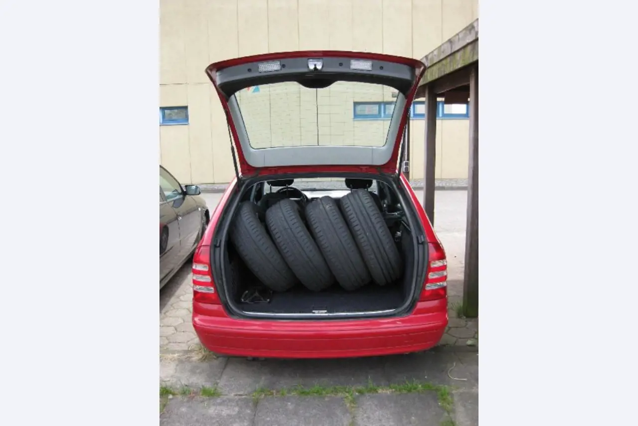 Gepflegte Ladewagen-2