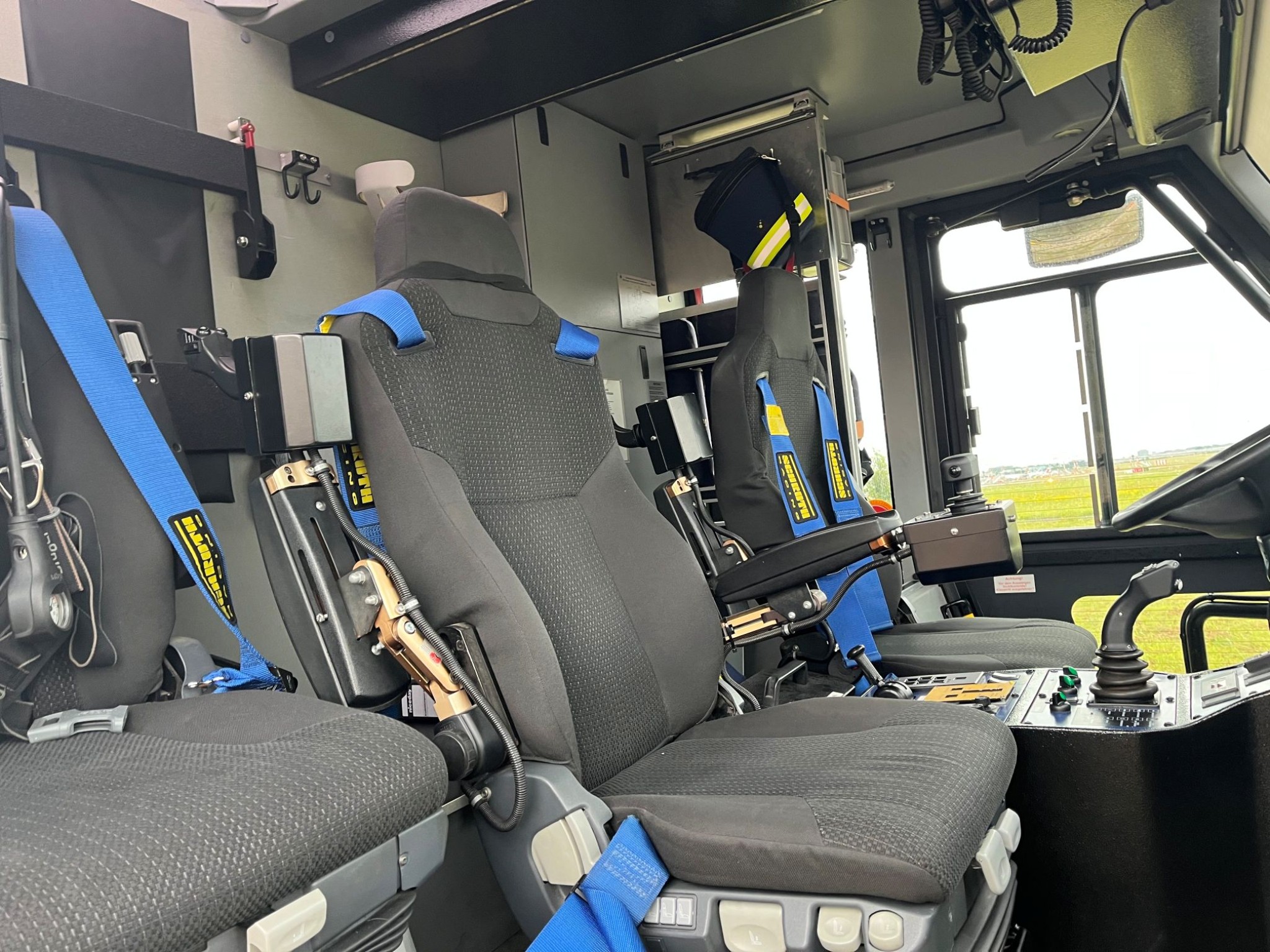 High-quality fire engines from Hamburg Airport-7