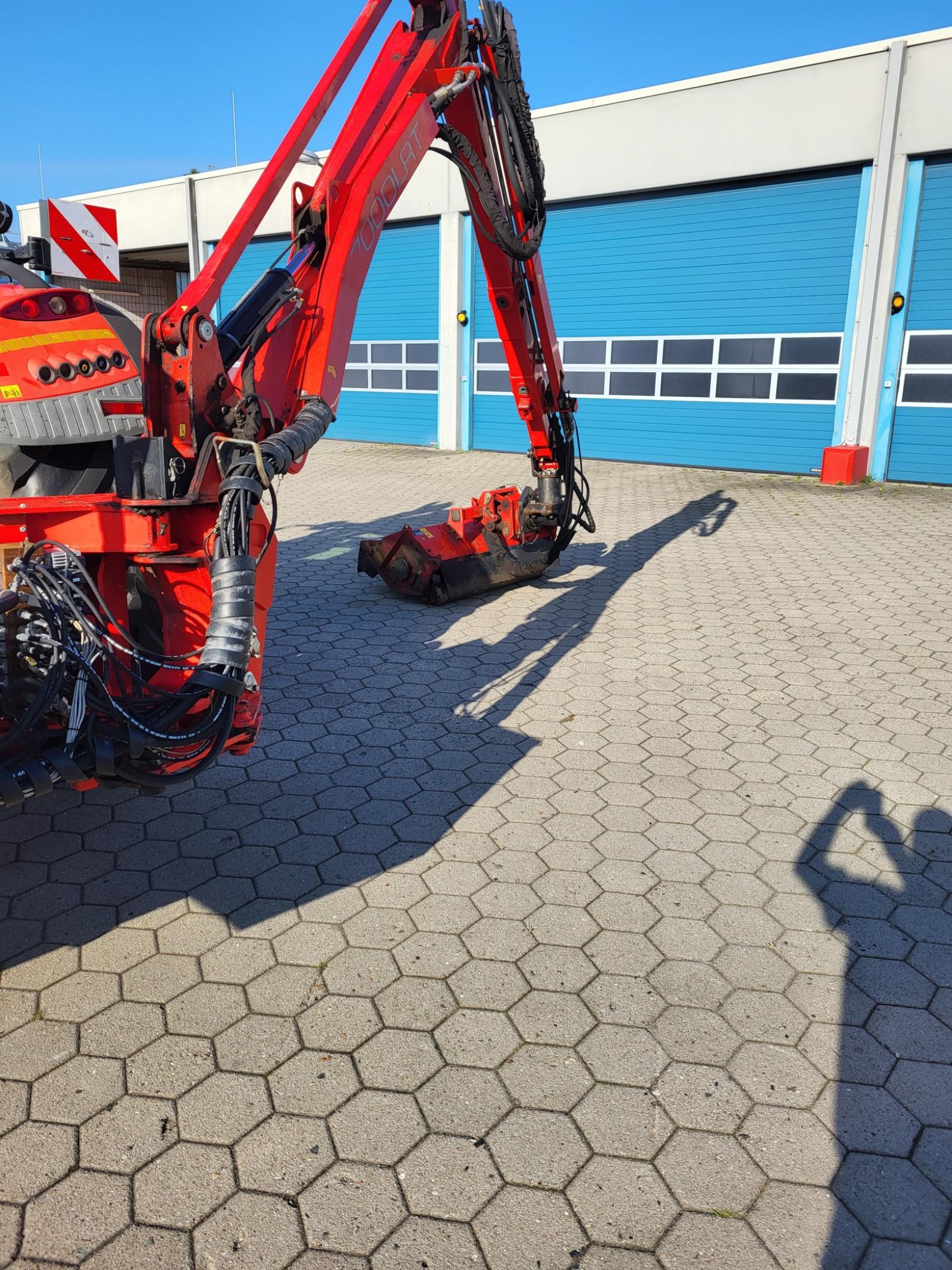 Vehicles released by Hamburg Airport-1