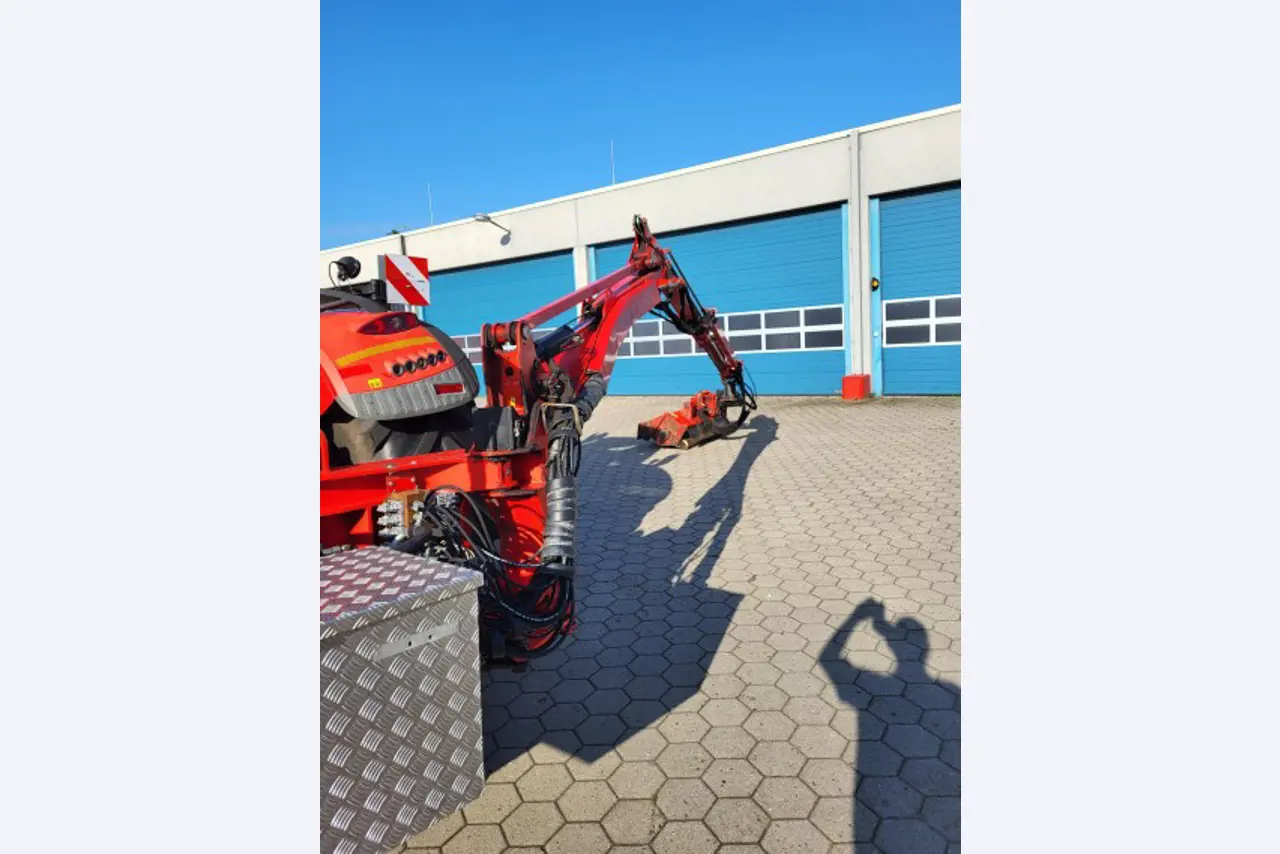 Machinery and equipment for the production of office supplies -3