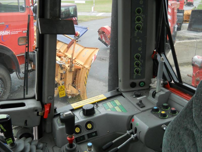 Gepflegte Ladewagen-11