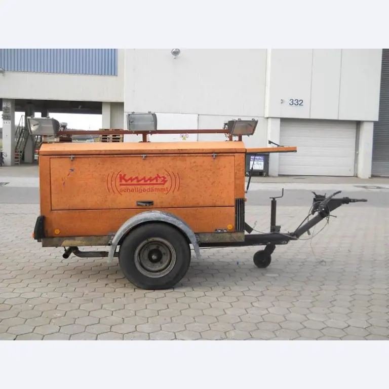 two well maintained ground handling de-icers-12