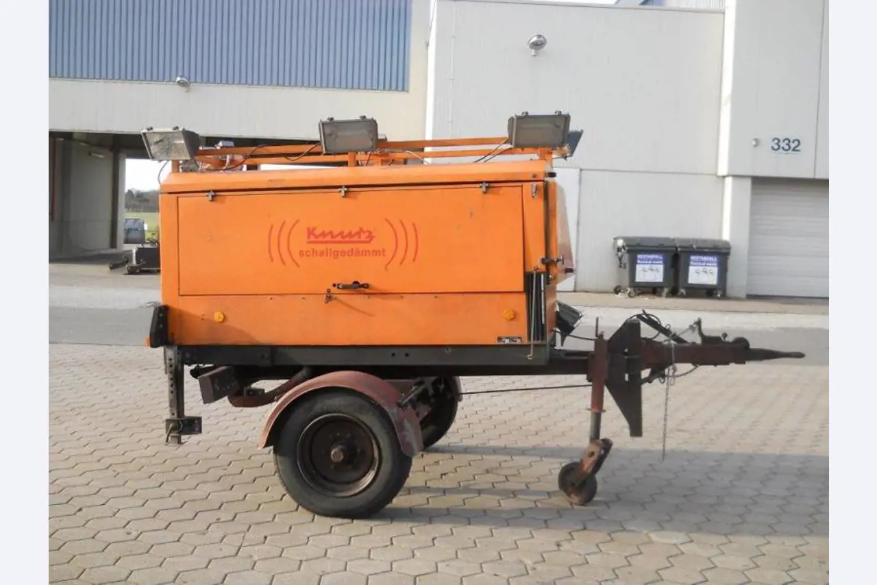 two well maintained ground handling de-icers-5
