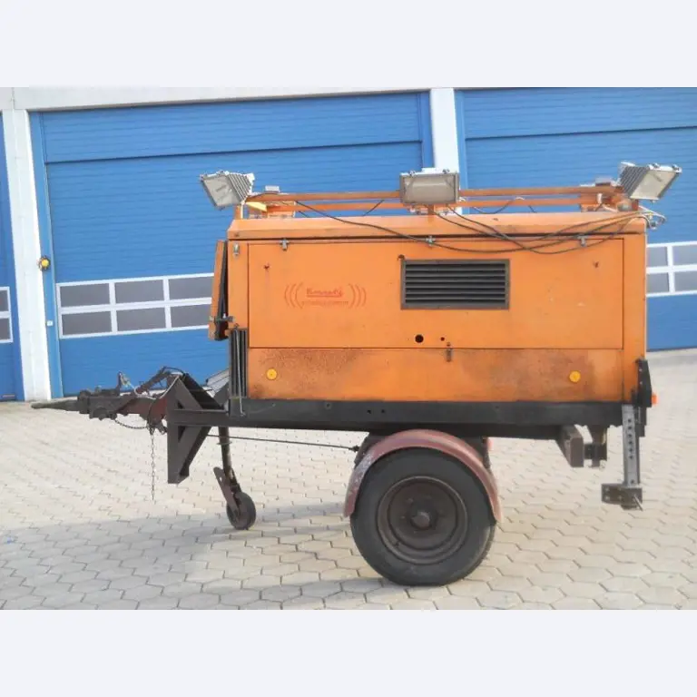 two well maintained ground handling de-icers-6