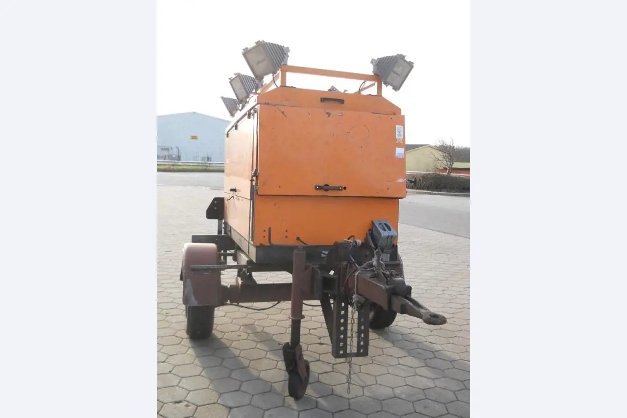two well maintained ground handling de-icers-8