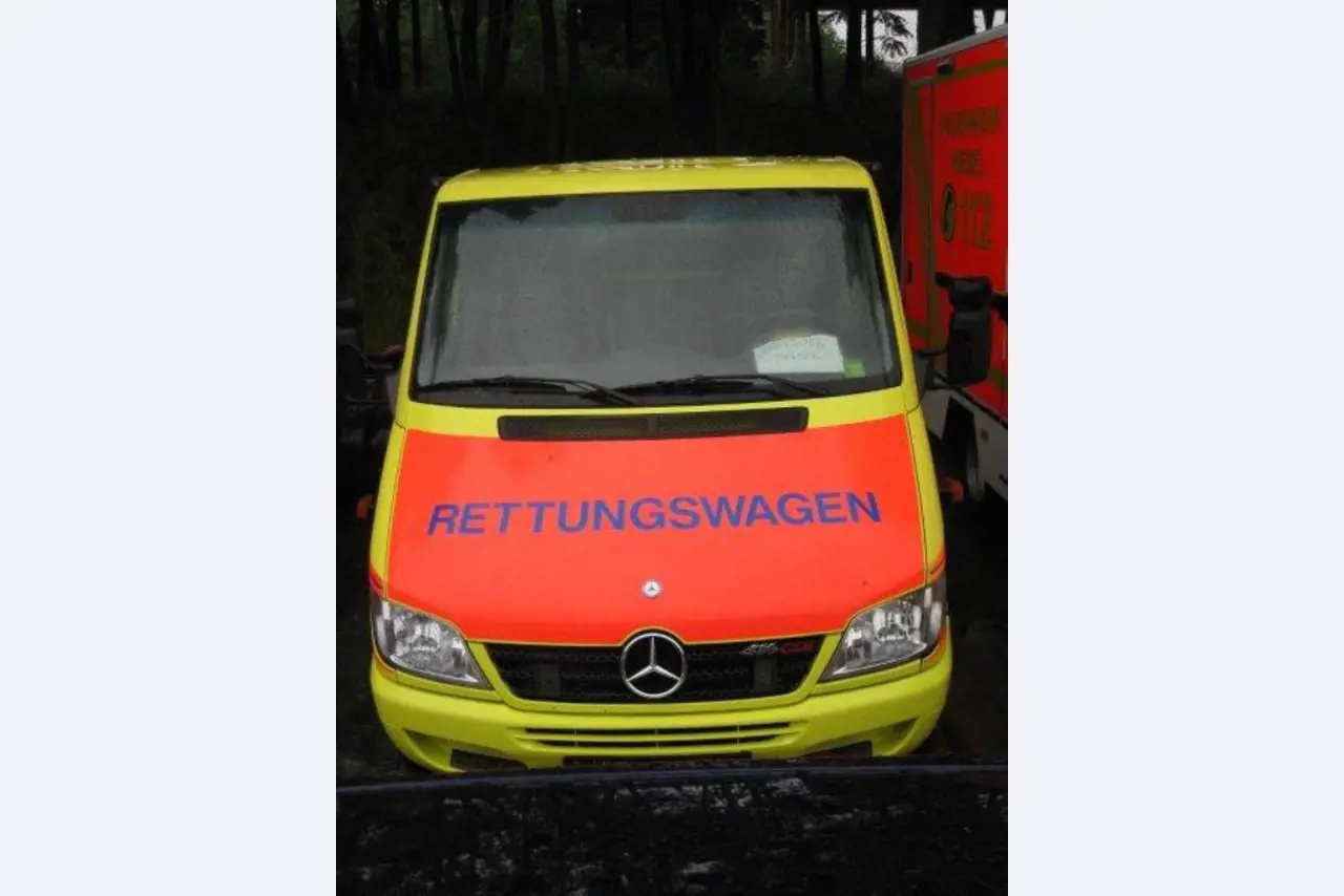 two well maintained ground handling de-icers-14