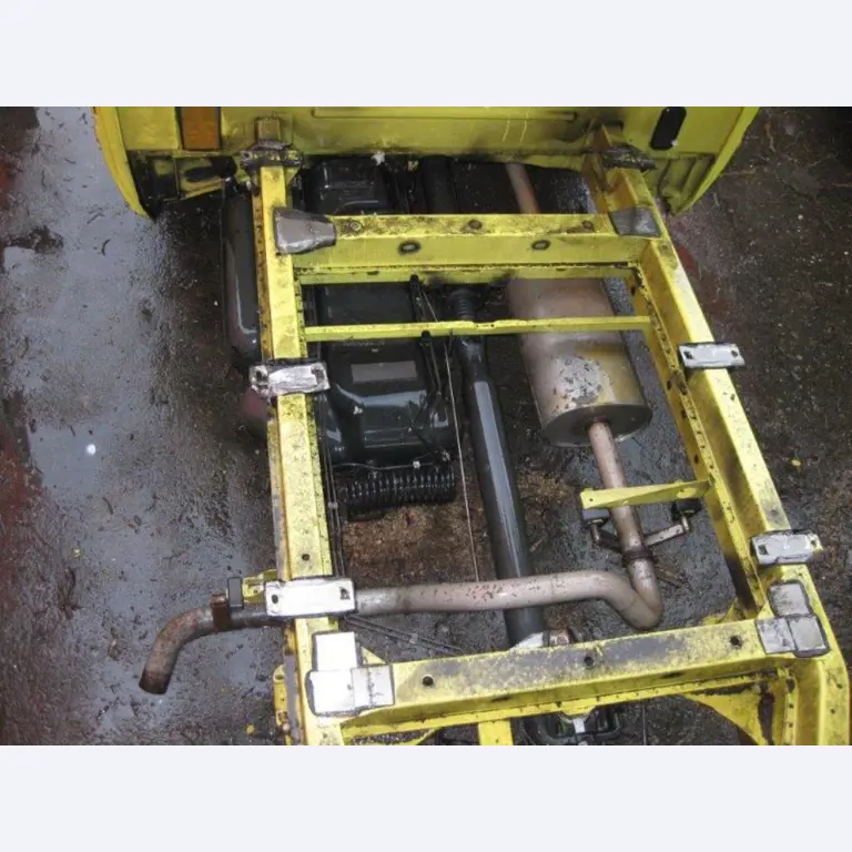 two well maintained ground handling de-icers-5